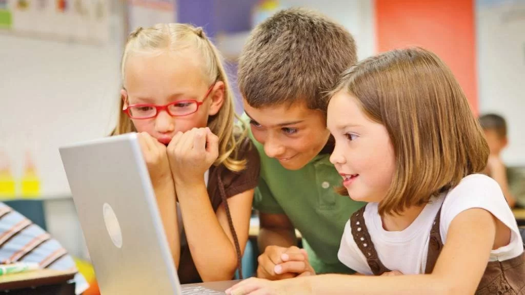 Infraestrutura escolar PopupTech